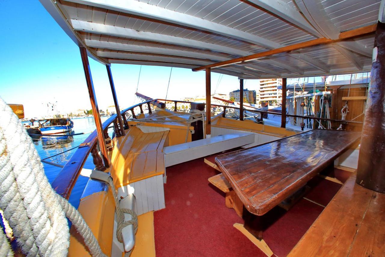 Rhythm Floating Hostel - Zadar Exterior photo