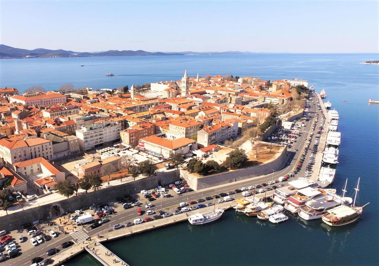 Rhythm Floating Hostel - Zadar Exterior photo