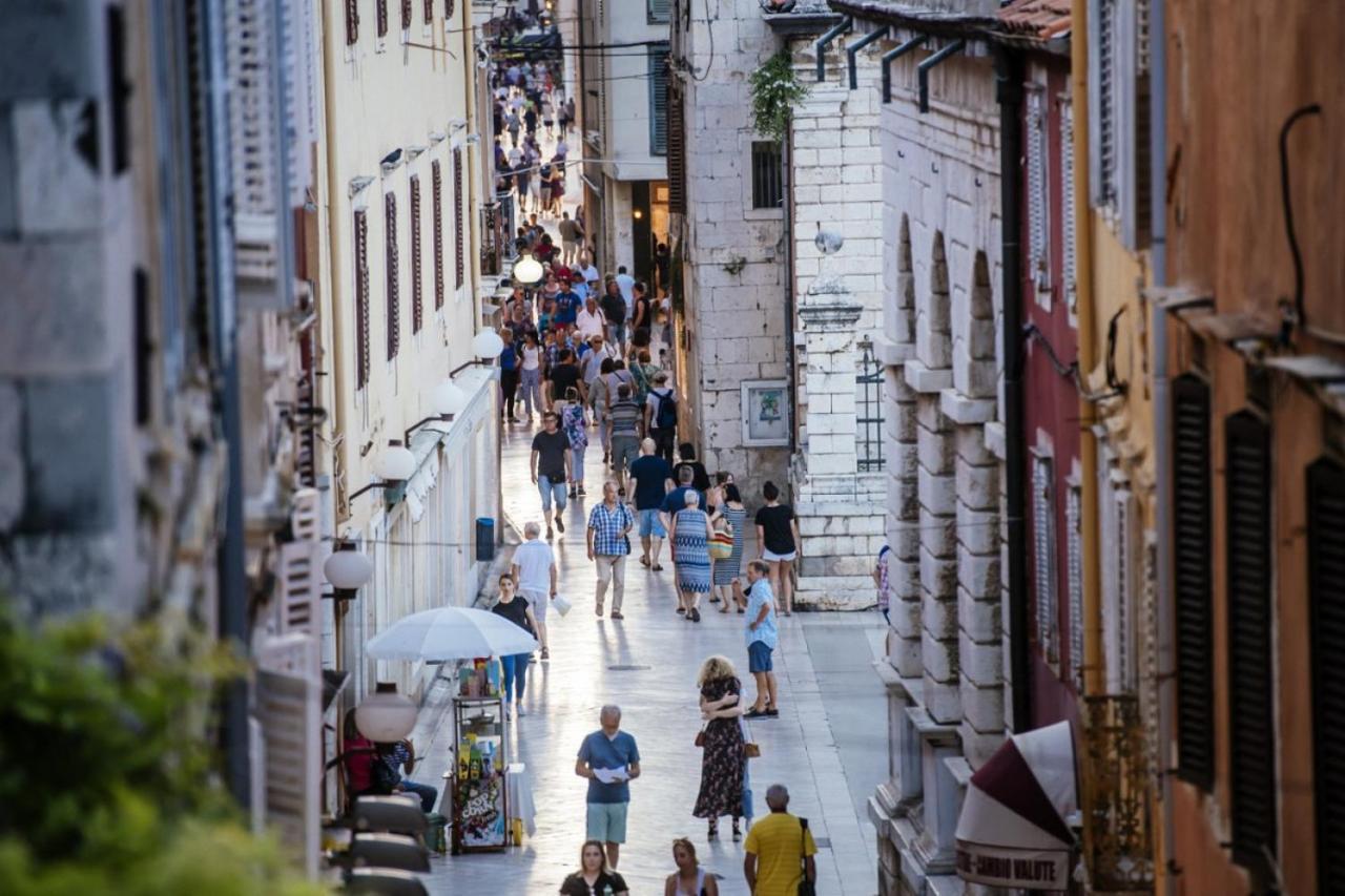 Rhythm Floating Hostel - Zadar Exterior photo