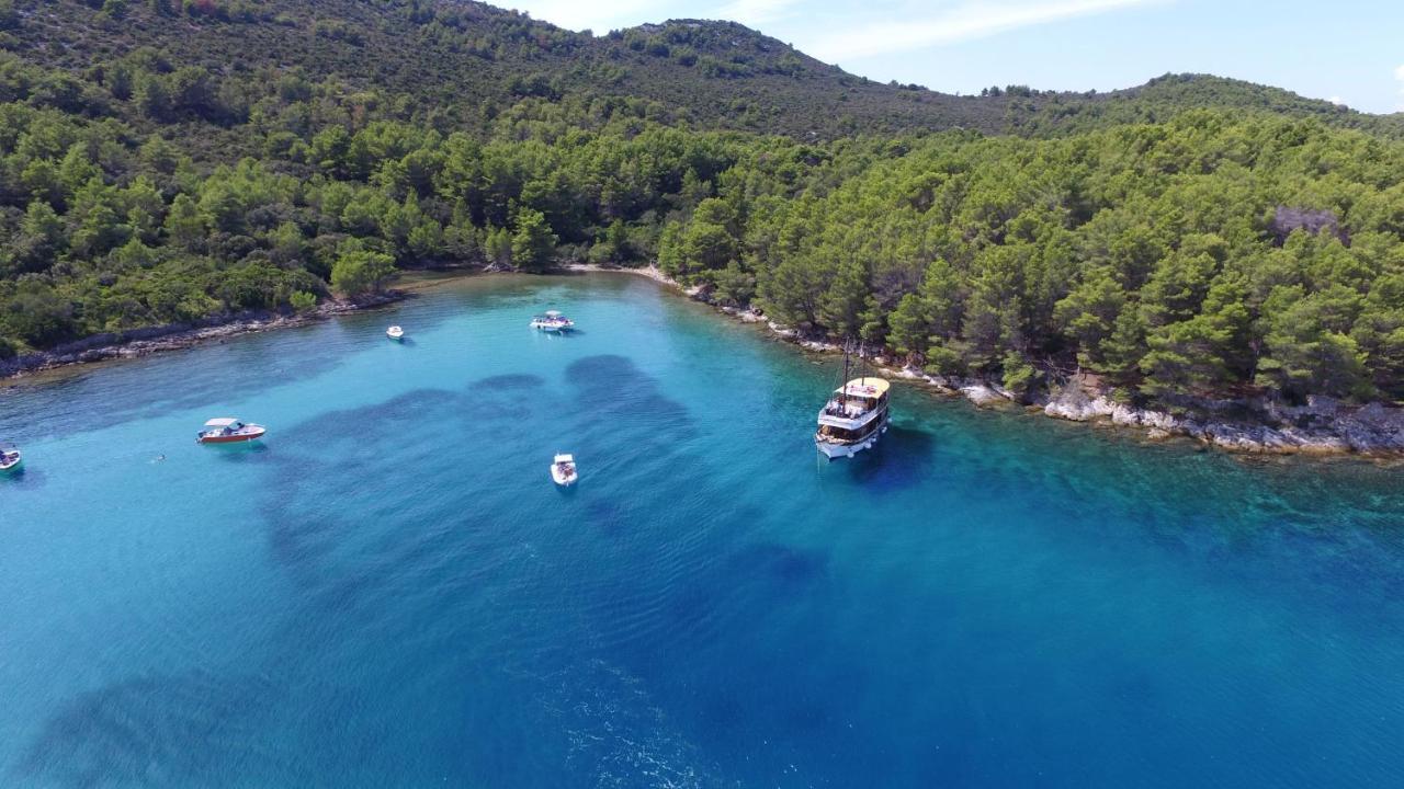 Rhythm Floating Hostel - Zadar Exterior photo