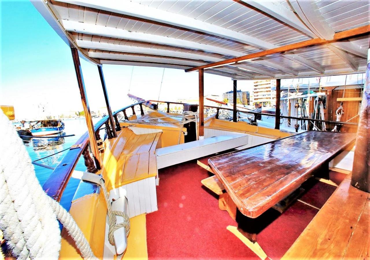 Rhythm Floating Hostel - Zadar Exterior photo