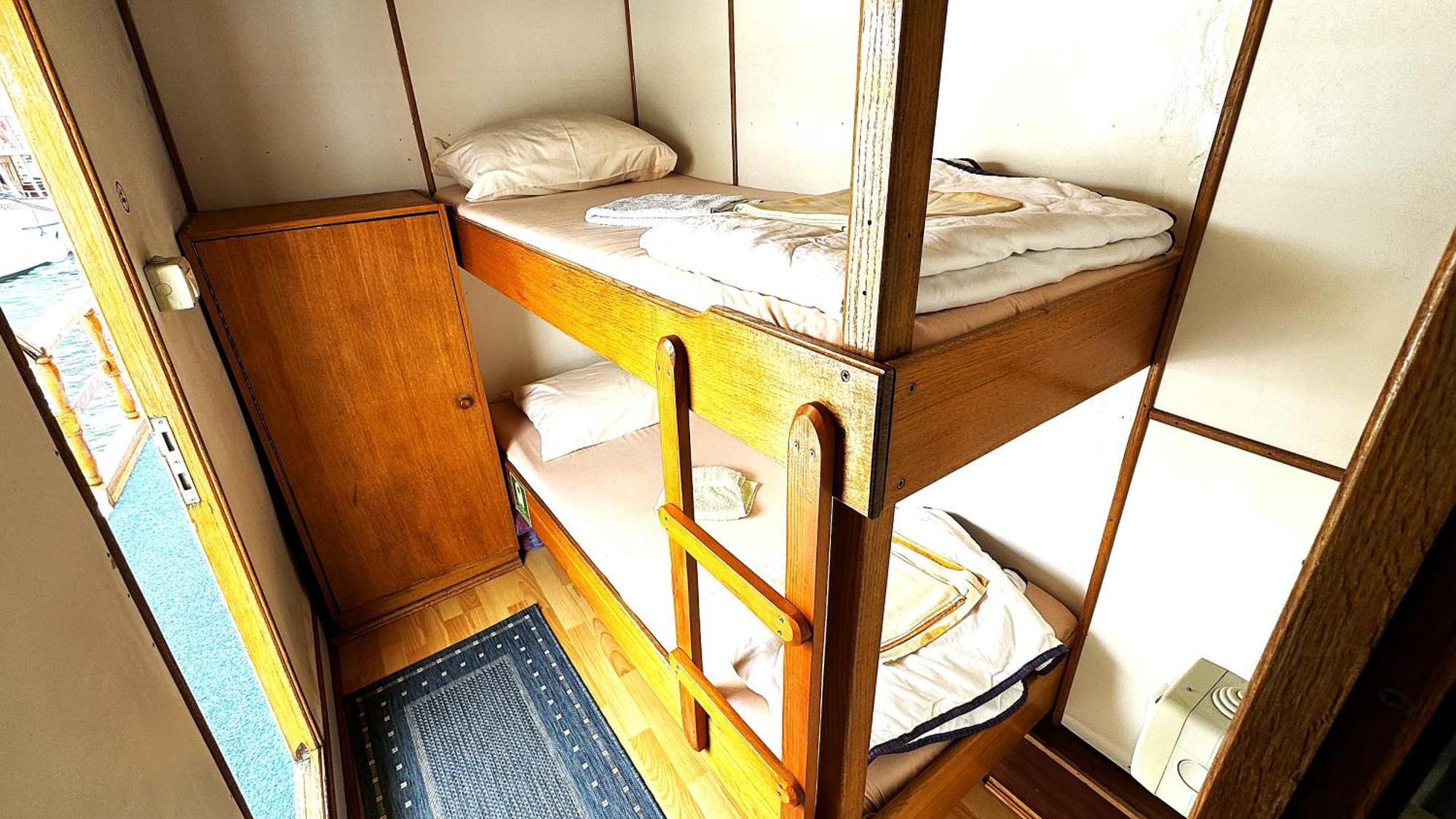 Rhythm Floating Hostel - Zadar Exterior photo